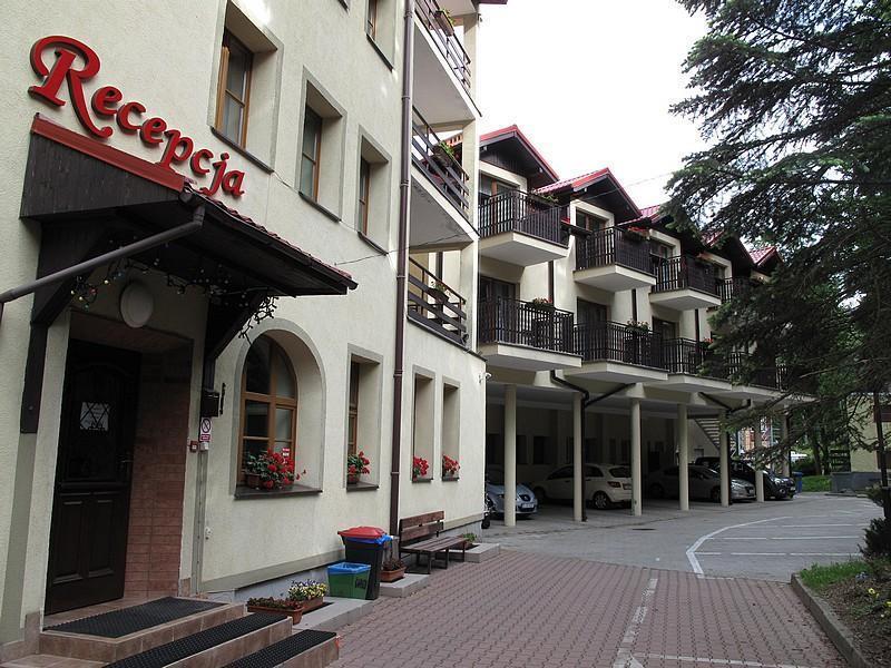 卡门酒店 卡尔帕奇 外观 照片